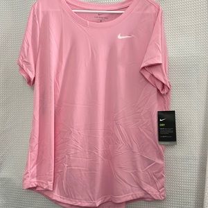 New Nike Tee Dri Fit in size 1x in women